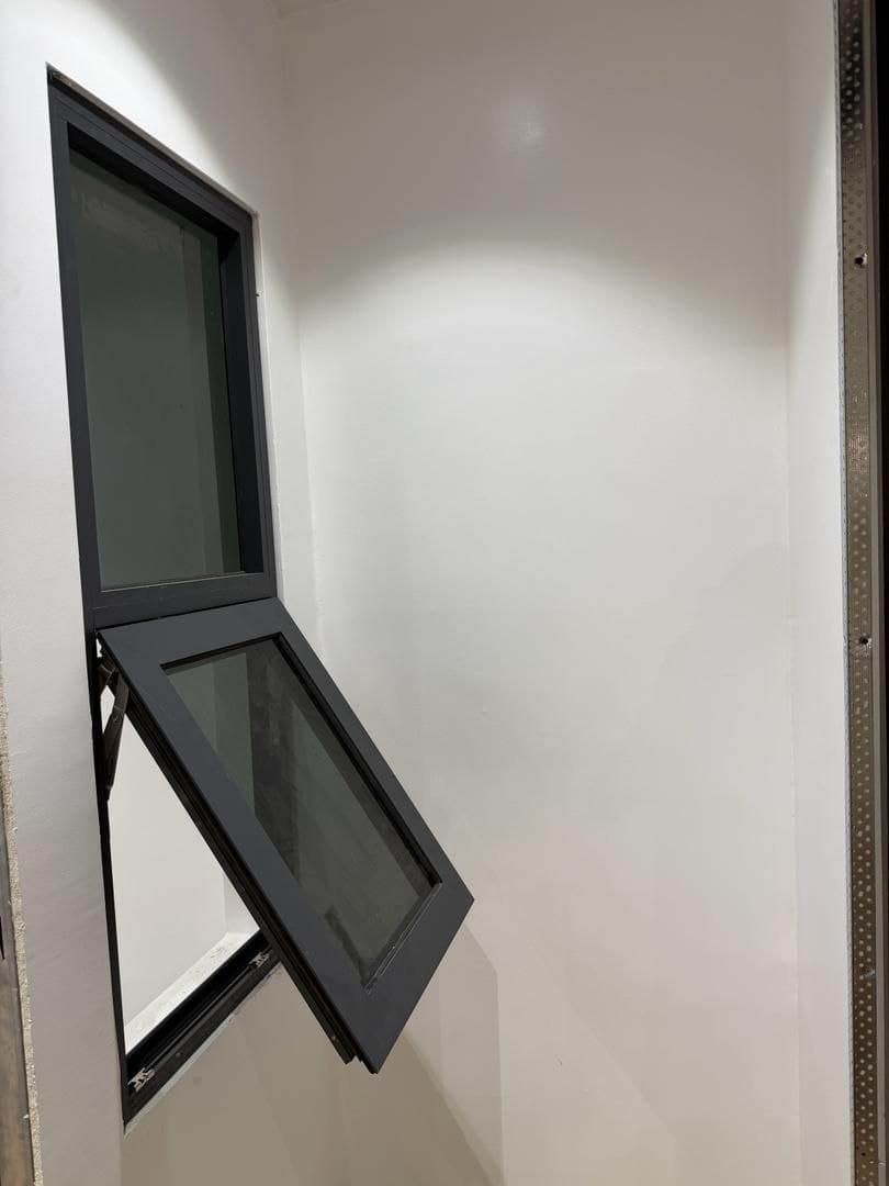 Aluminium window installation 6